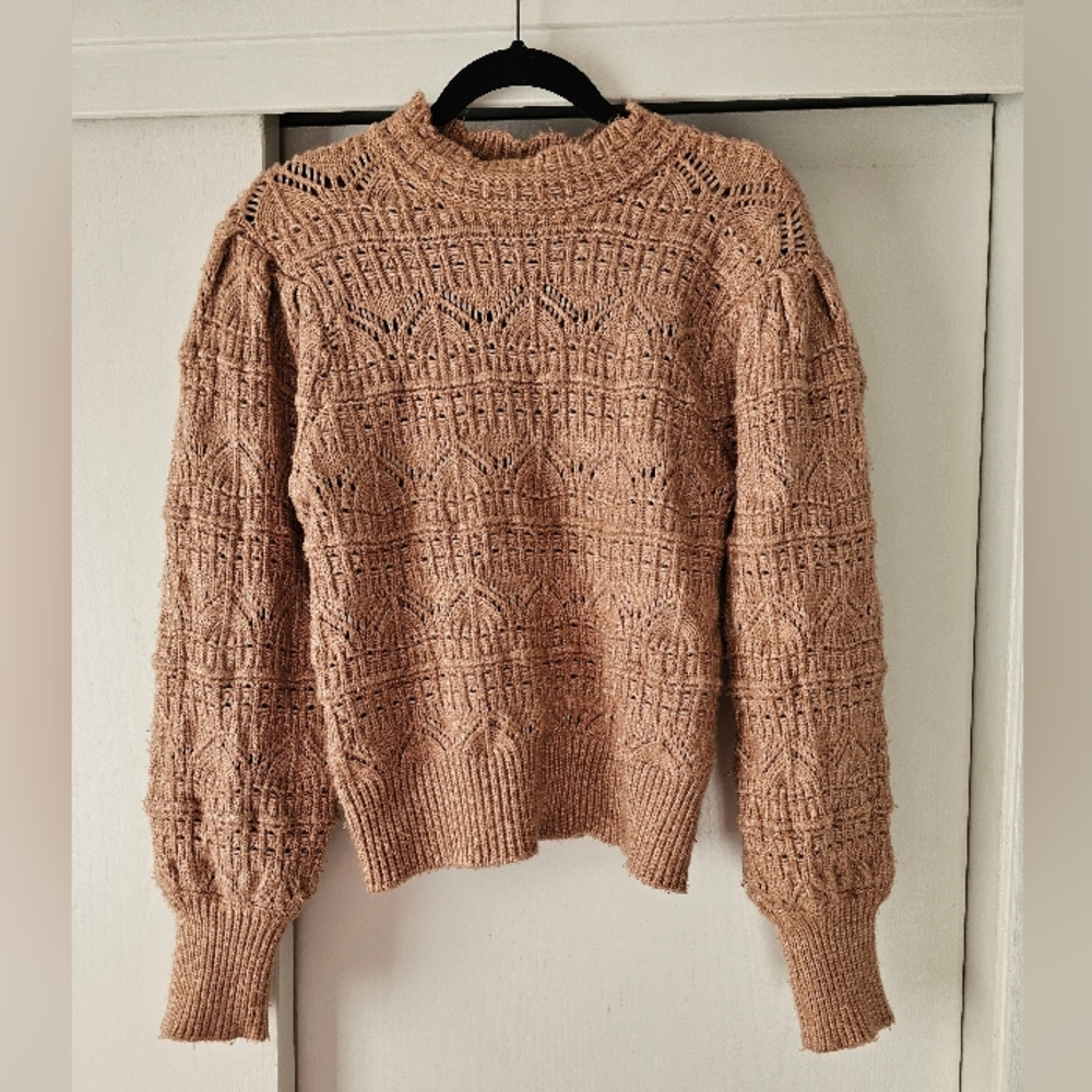 Design History sweater size S peach/taupe puffed sleeves and slight mock neck.